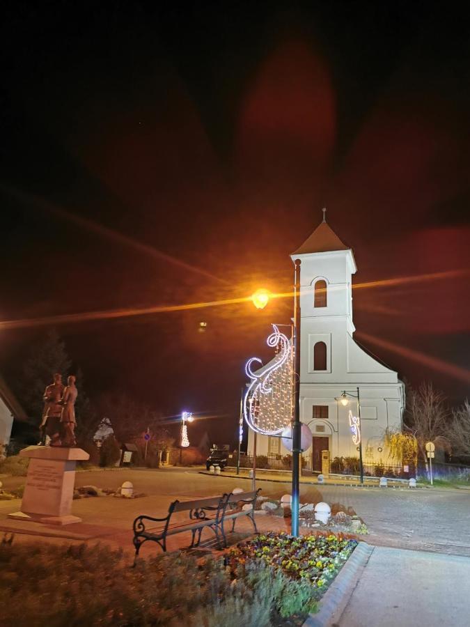 Illaberek Vendeghaz Otel Sukoró Dış mekan fotoğraf